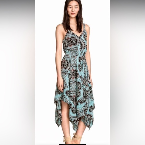 H&M Dresses & Skirts - H&M Handkerchief Asymmetrical Dress Size 6